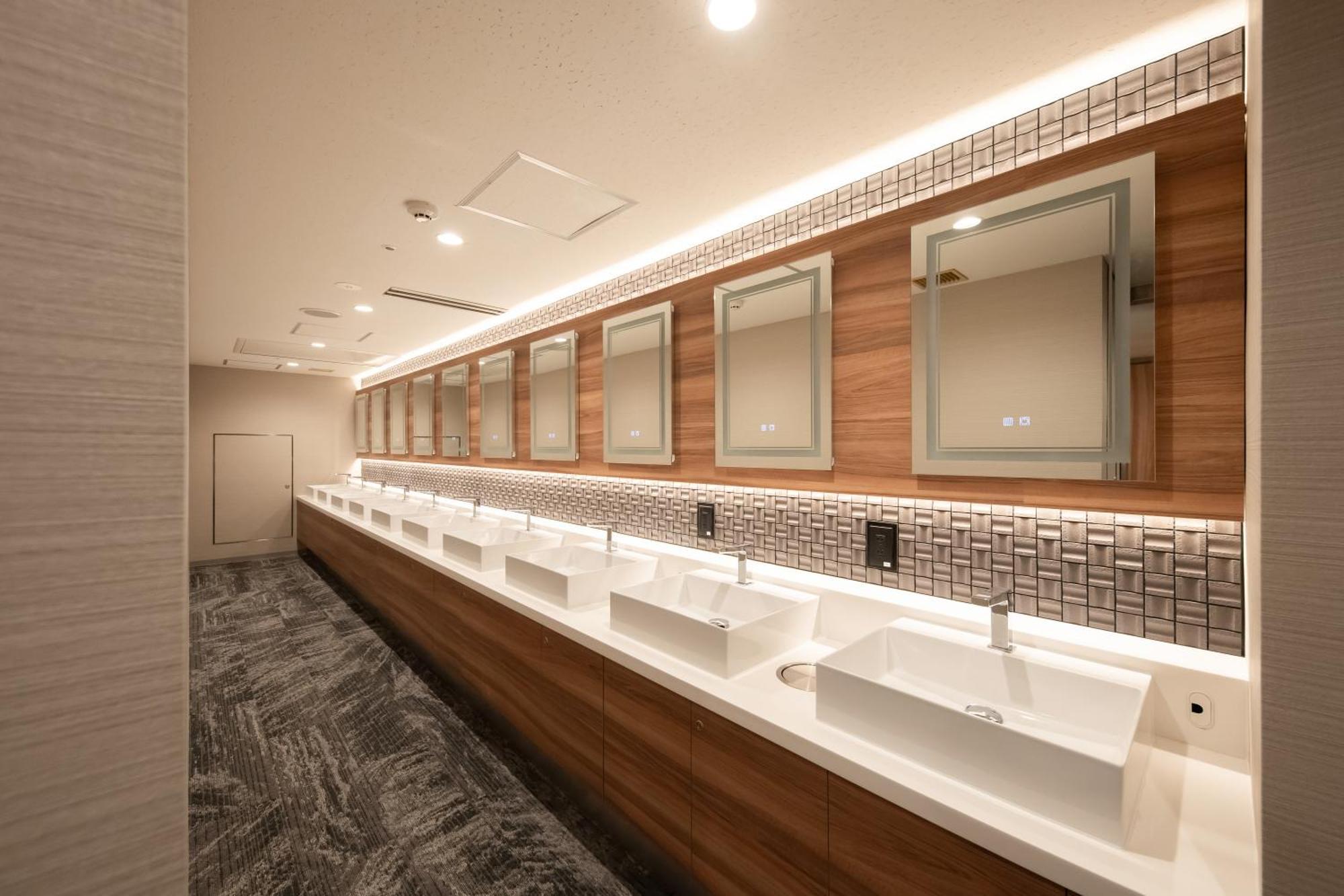 Sauna & Capsule Amza Ōsaka Exterior foto